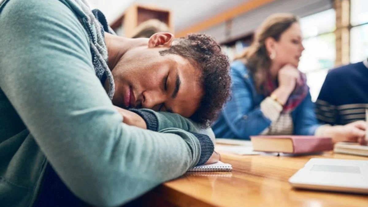 Common Sleeping Problems Among College Students and How to Overcome Them