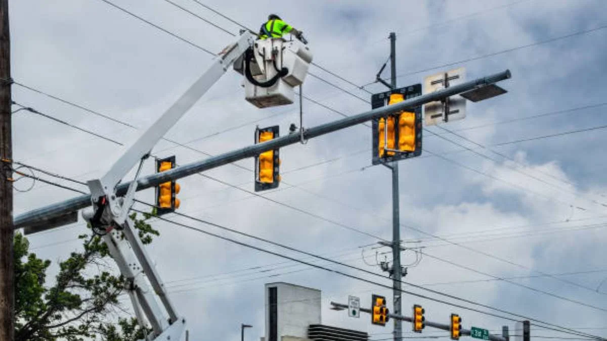 The Role of Traffic Signal Installation in Modern Urban Infrastructure